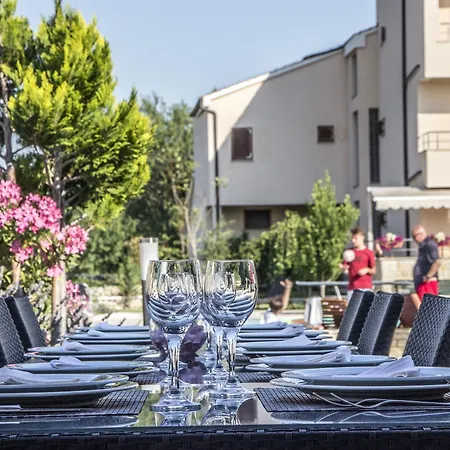 Guest house Pansion Skelin 3*