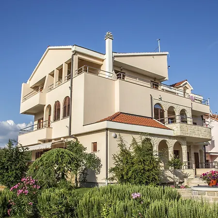 Guest house Pansion Skelin Drinovci