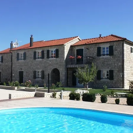 Pansion Skelin 3* Drinovci