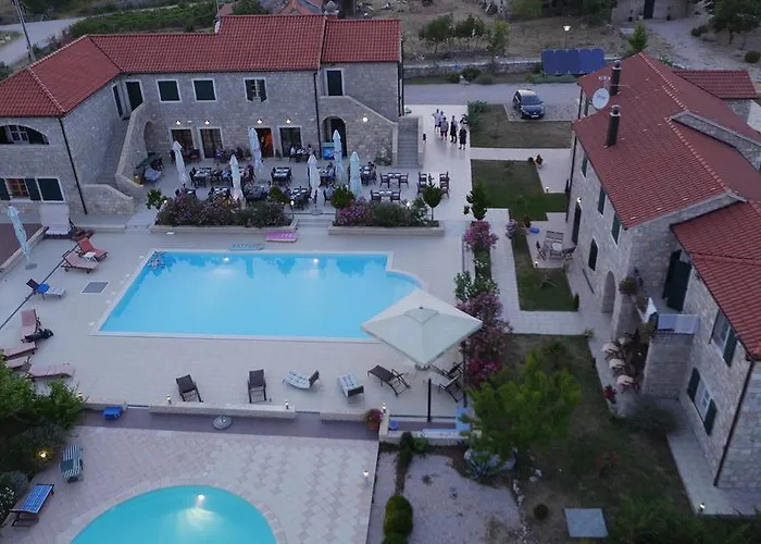 Pansion Skelin בית הארחה