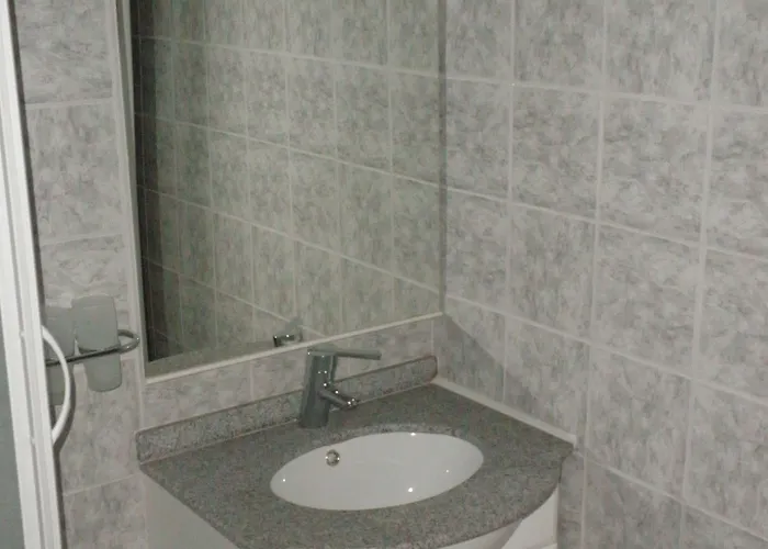 招待所 Pansion Skelin