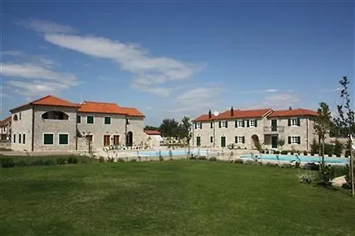 בית הארחה Pansion Skelin 3*